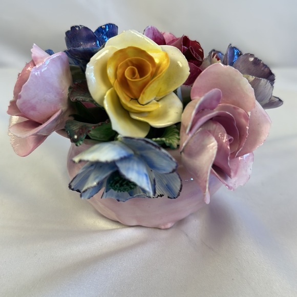 Thorley Bone China Handmade and Painted Floral  Bouquet - Picture 5 of 13